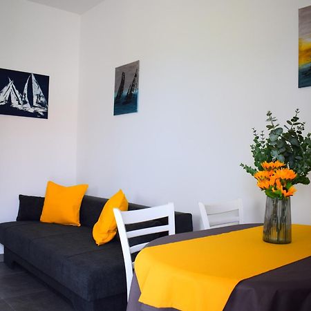 Apartments Maestral Malinska Bagian luar foto