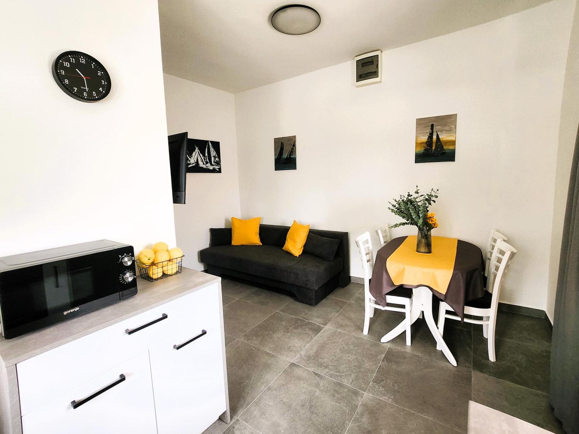 Apartments Maestral Malinska Bagian luar foto
