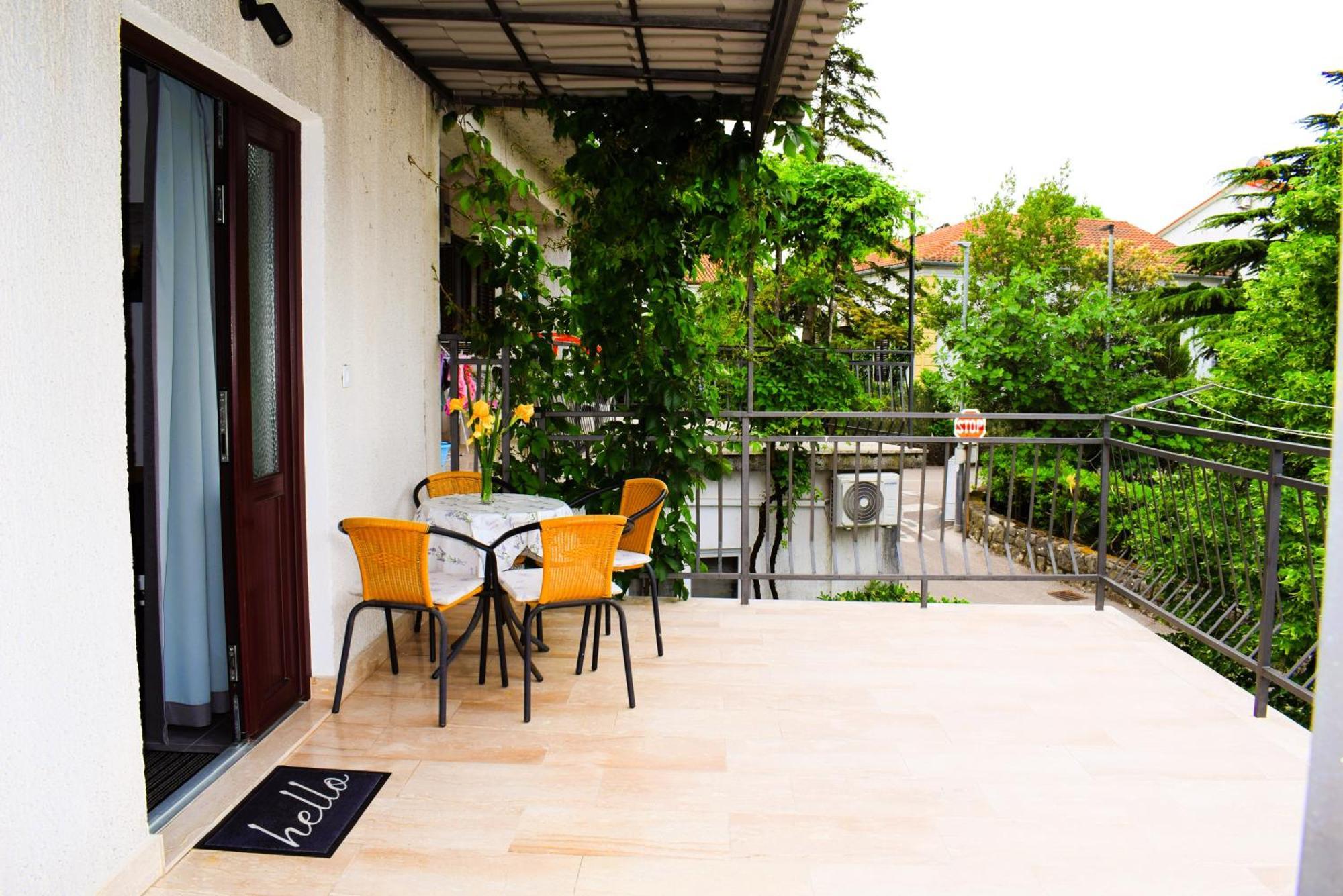 Apartments Maestral Malinska Bagian luar foto
