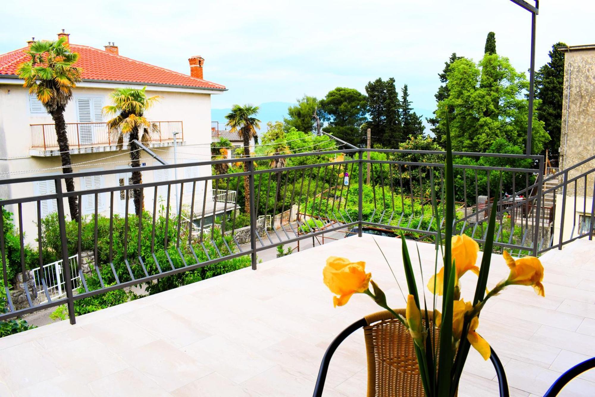 Apartments Maestral Malinska Bagian luar foto