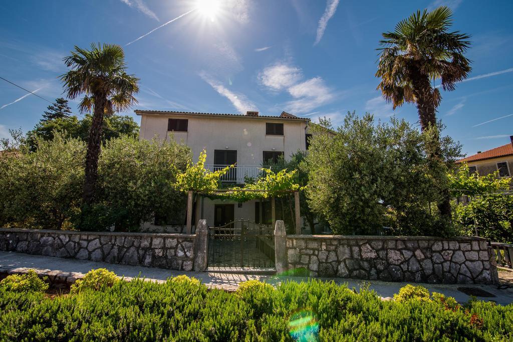 Apartments Maestral Malinska Bagian luar foto