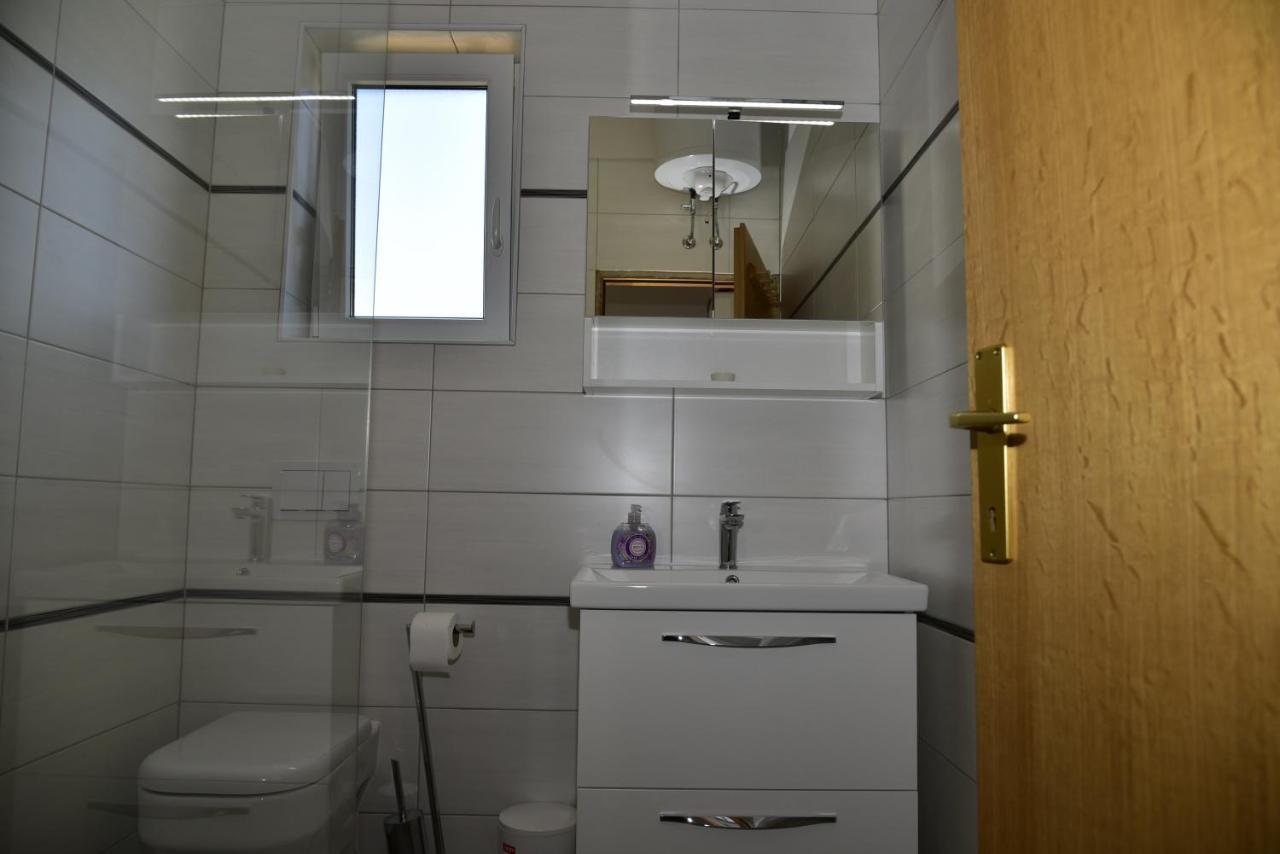 Apartments Maestral Malinska Bagian luar foto