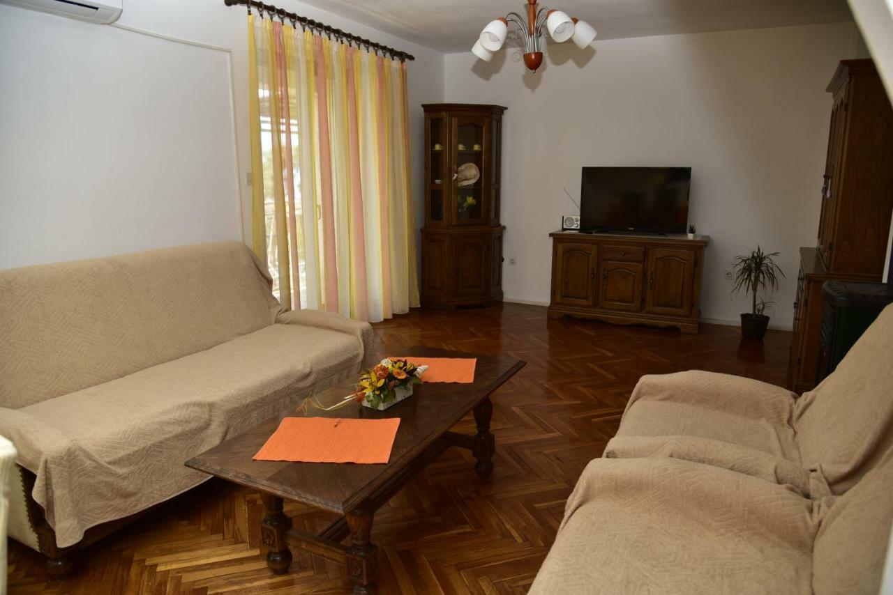 Apartments Maestral Malinska Bagian luar foto