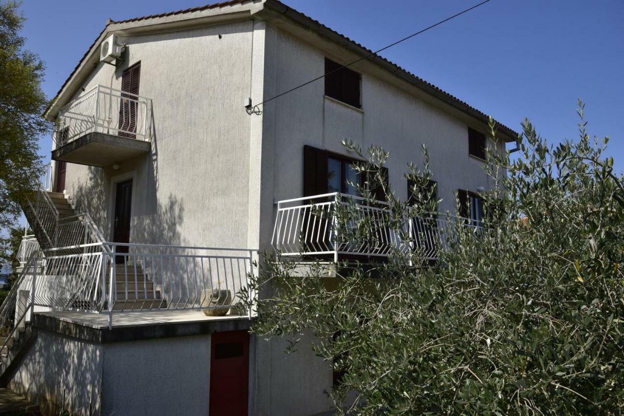 Apartments Maestral Malinska Bagian luar foto