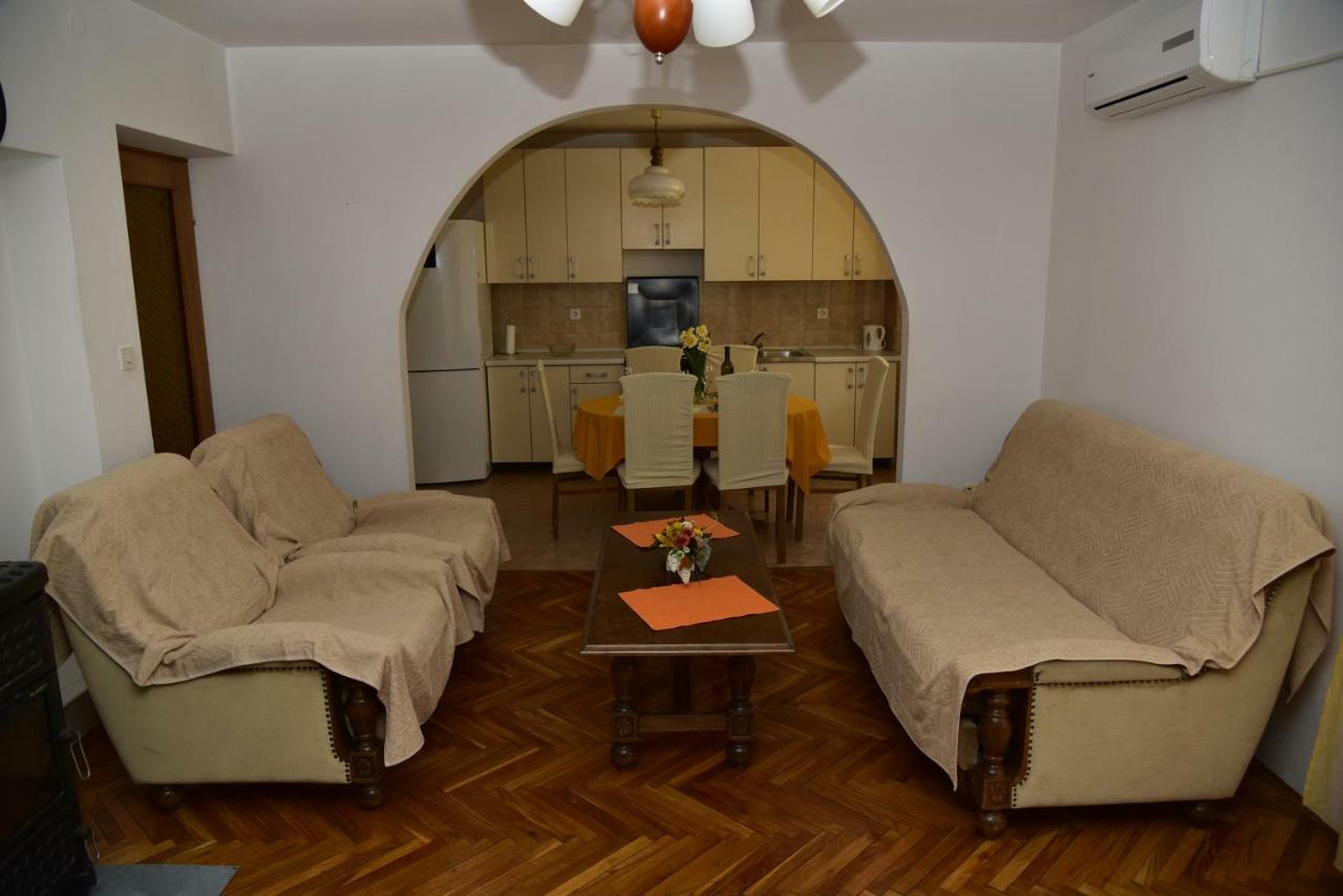 Apartments Maestral Malinska Bagian luar foto