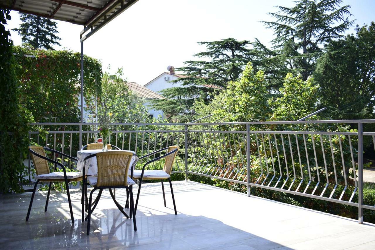 Apartments Maestral Malinska Bagian luar foto